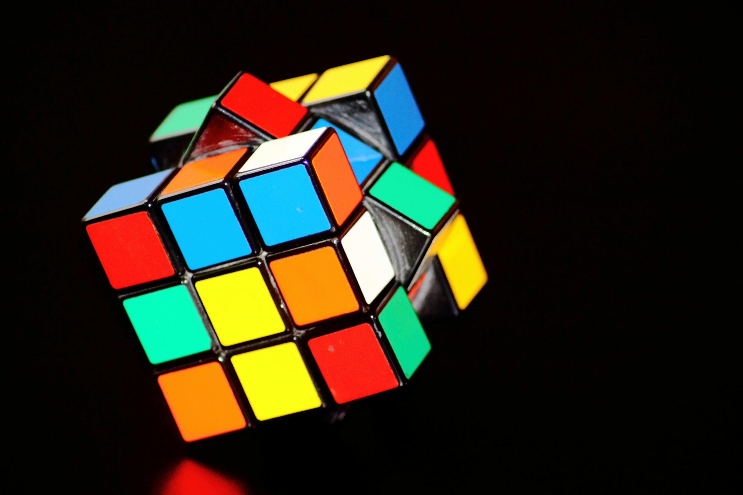 How to Solve a Rubik’s Cube Fast: 2025 Methods & Tools