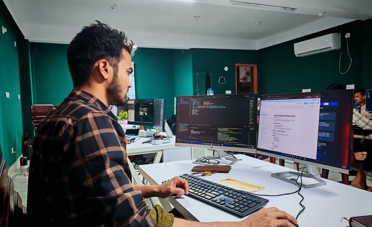 Business Software in the UK: The Complete Guide